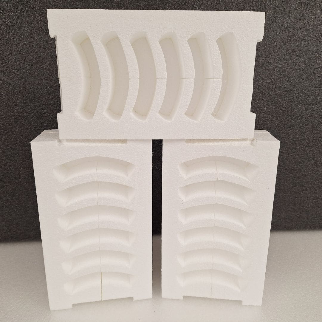 Polystyrene fitments